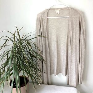 🌿 H&M Cardigan